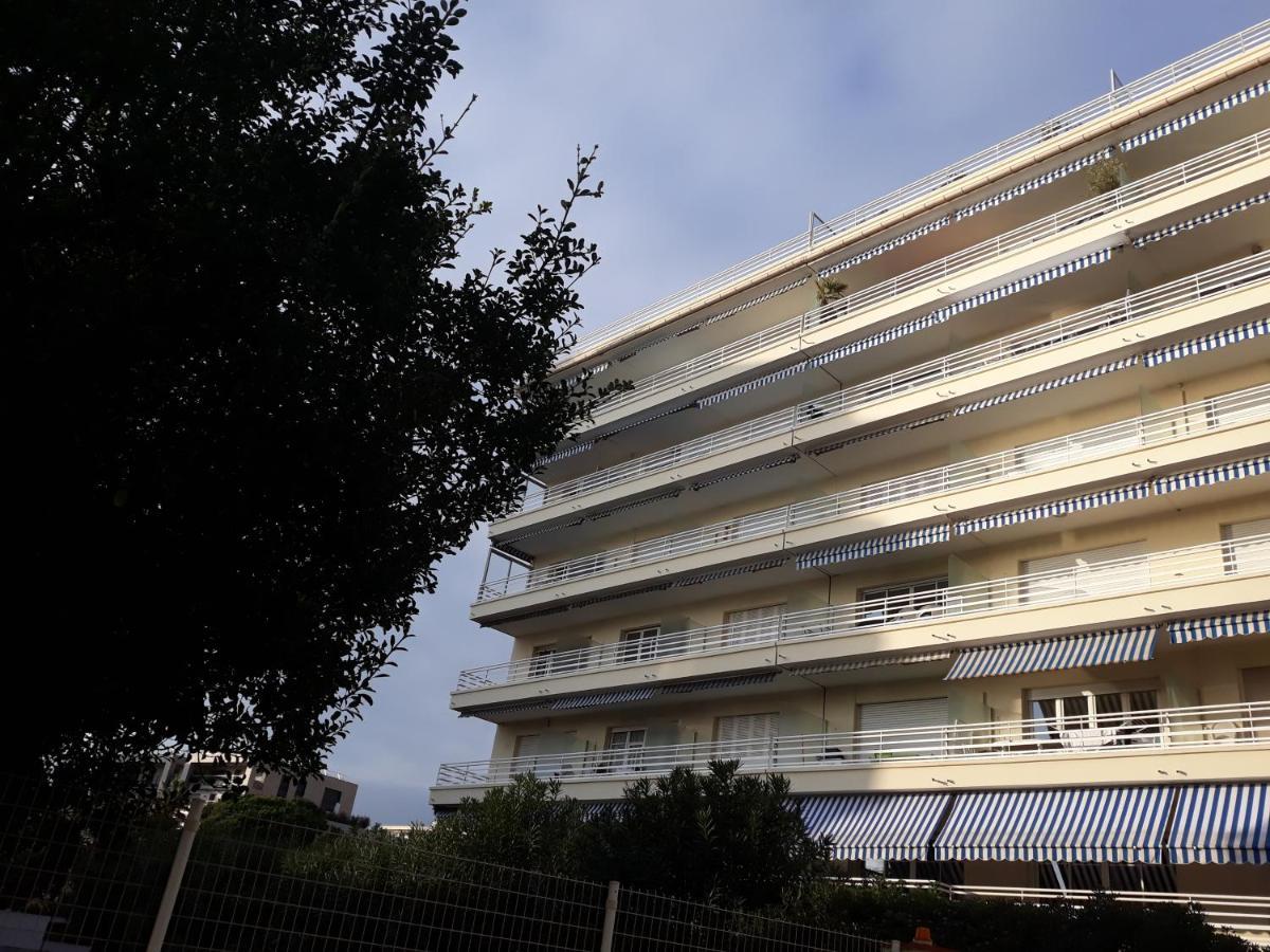 Le Palais Du Tropique Appartement Vue Mer 5E Etage Avec Ascenseur Juan-les-Pins Eksteriør billede