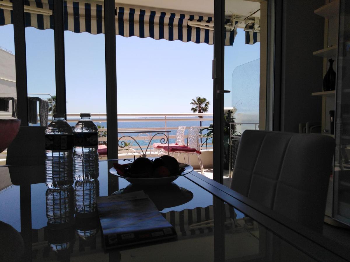 Le Palais Du Tropique Appartement Vue Mer 5E Etage Avec Ascenseur Juan-les-Pins Eksteriør billede